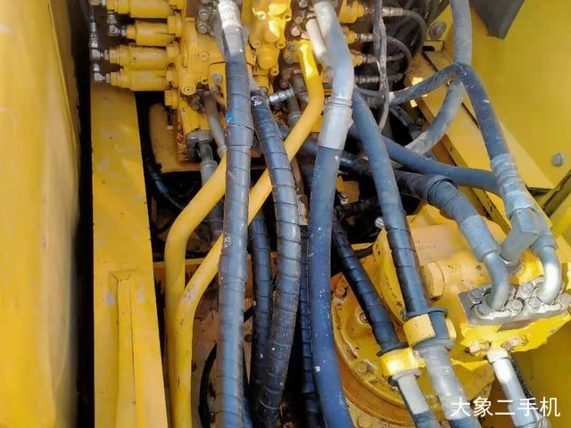 小松 PC200-8M0 挖掘机