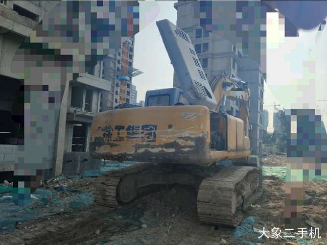 徐工 XE210 挖掘机