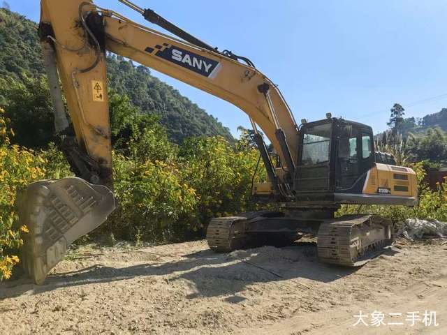 三一重工 SY245H 挖掘机