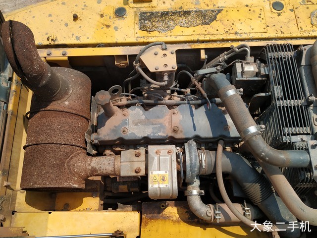 小松 PC200-8 挖掘机