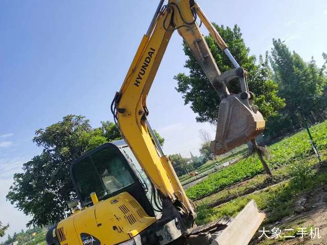 现代 R60-7 挖掘机