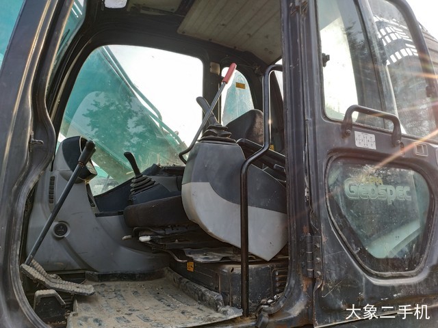 神钢 SK250-8 挖掘机