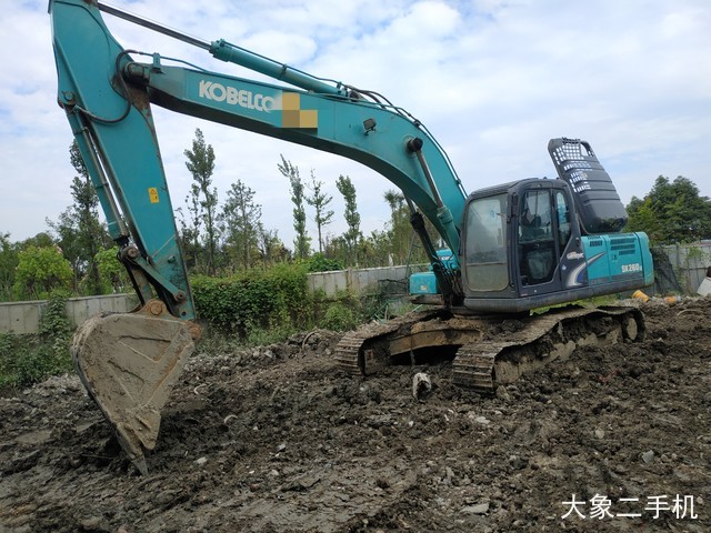 神钢 SK260LC-8 挖掘机