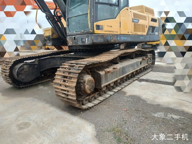 沃尔沃 EC480DL 挖掘机