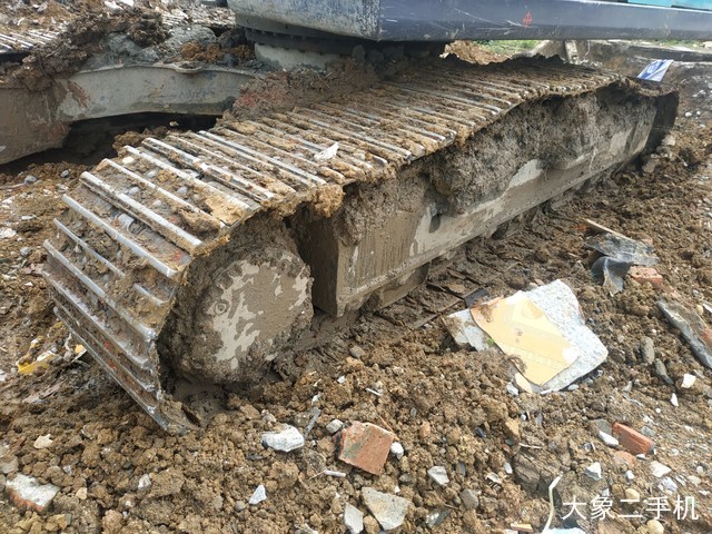 神钢 SK260LC-10 挖掘机