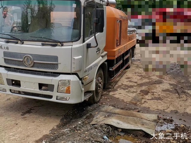 中联重科 ZLJ5130THBE-10018R 泵车