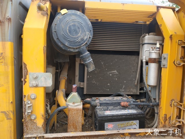 徐工 XE150D 挖掘机