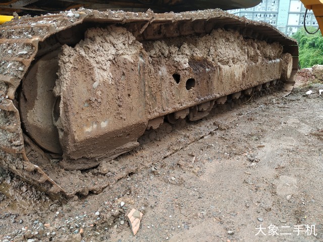 现代 R225LC-7 挖掘机