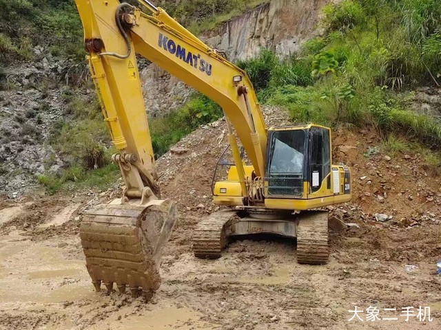 小松 PC200-8 挖掘机
