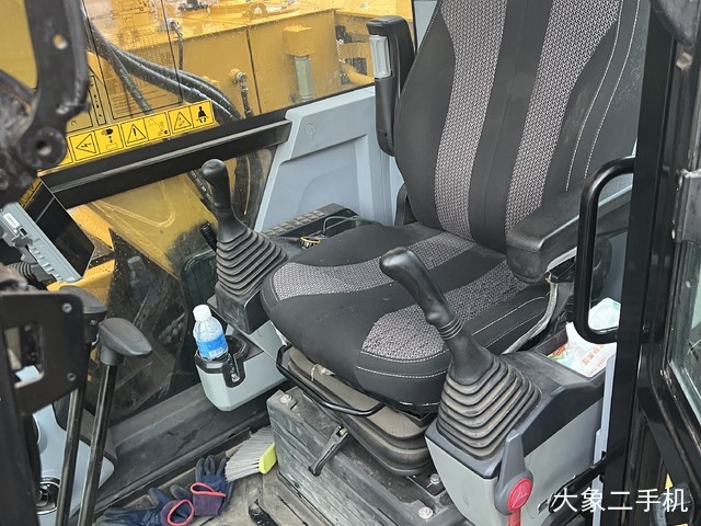 三一重工 SY75C 挖掘机