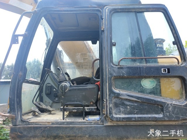 现代 R225LC-7 挖掘机