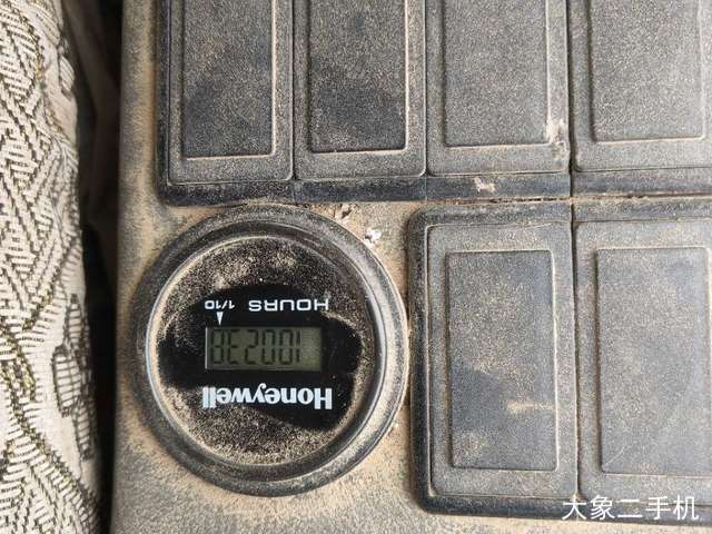 山东临工 E7150F 挖掘机