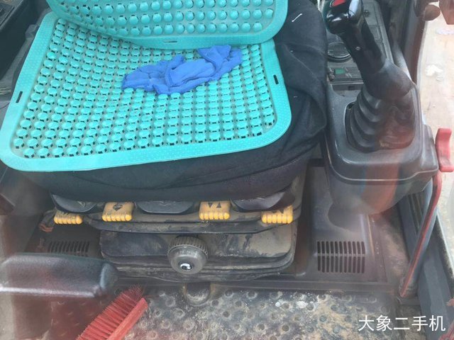 沃尔沃 EC210BLC 挖掘机