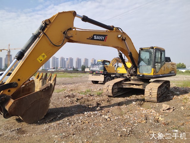 三一重工 SY285C 挖掘机