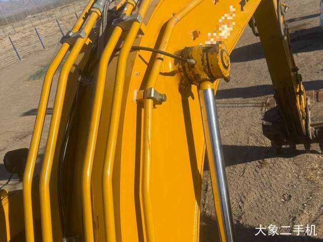 山东临工 E6135F 挖掘机