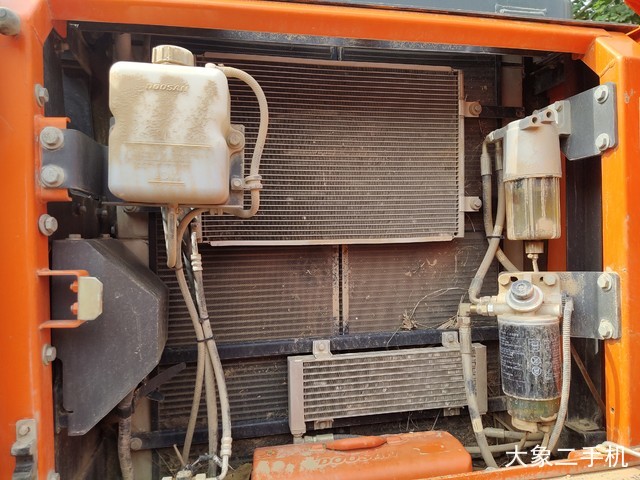 斗山 DX260LC-9C 挖掘机