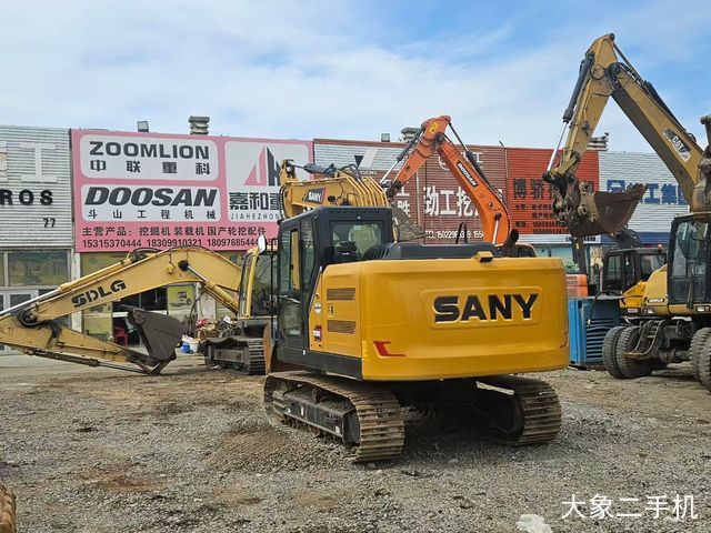 三一重工 SY135-8S 挖掘机