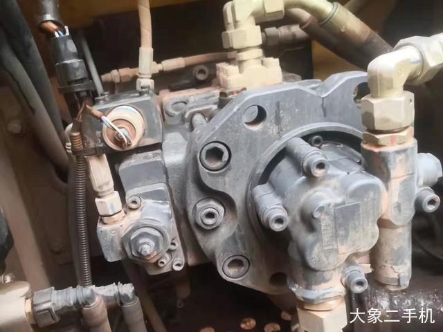 徐工 XE135D 挖掘机