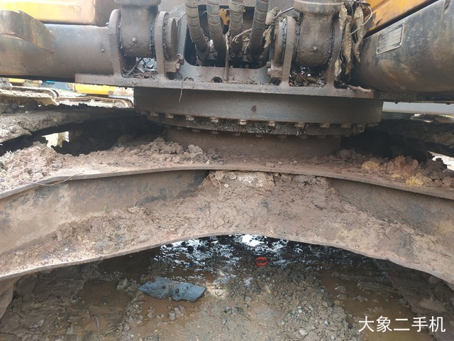 三一重工 SY235C-8 挖掘机