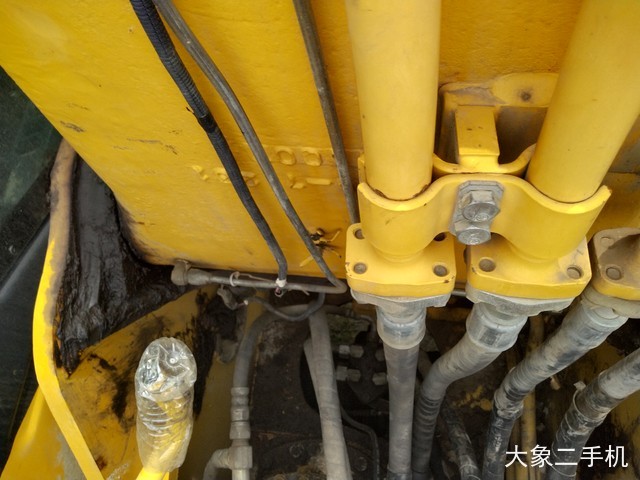 小松 PC240LC-8M0 挖掘机