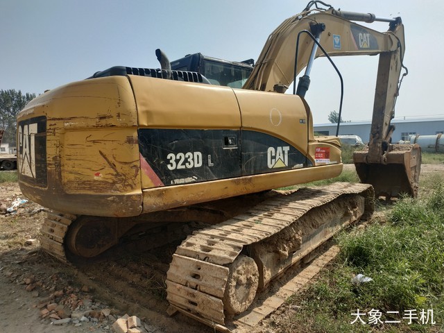 卡特彼勒 323DL 挖掘机