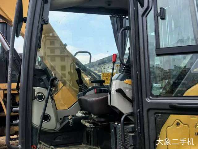 徐工 XE75G 挖掘机