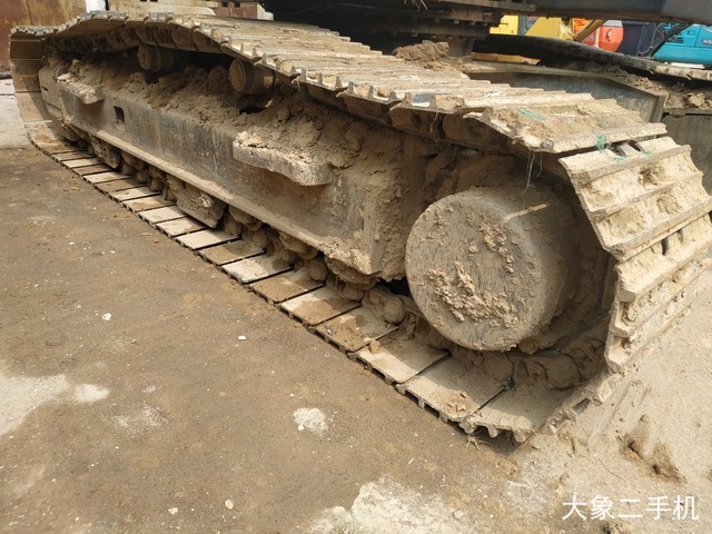 徐工 XE215CA 挖掘机