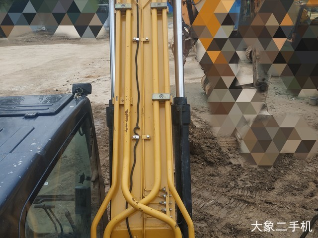 三一重工 SY215C-10 挖掘机