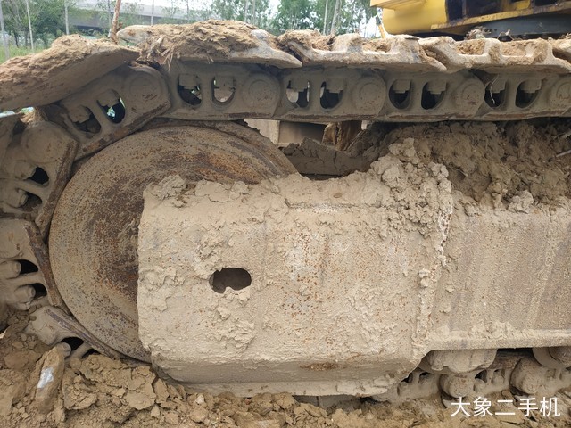 小松 PC240LC-8M0 挖掘机