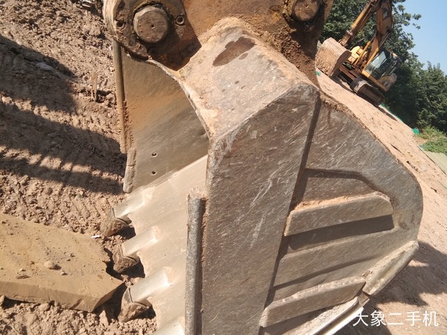 住友 SH240-5 挖掘机