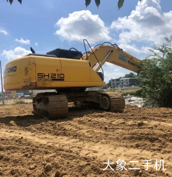 住友 SH210-5 挖掘机