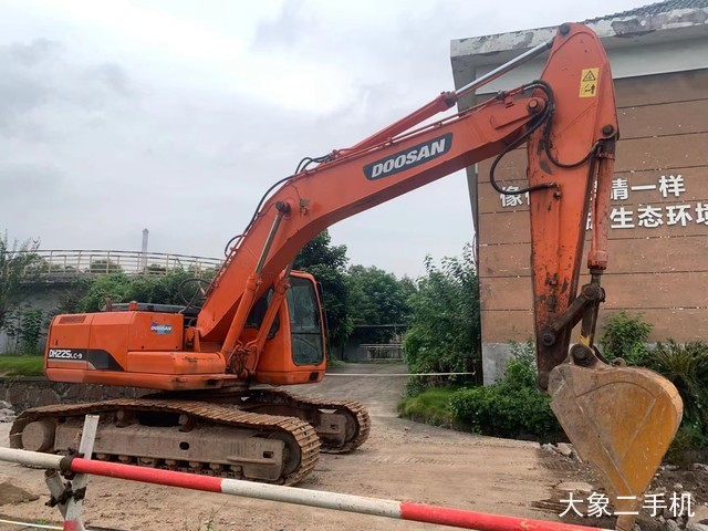 斗山 DH225LC-7 挖掘机