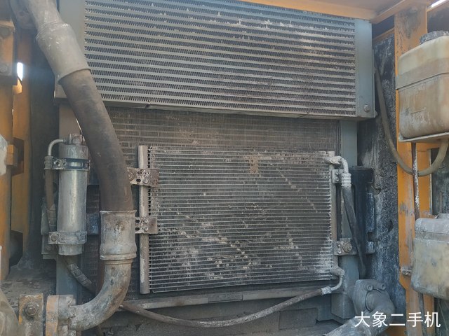 龙工 LG6235 挖掘机