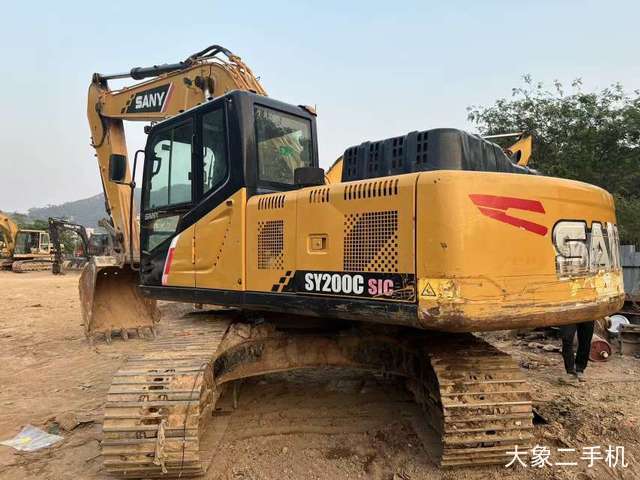 三一重工 SY200C 挖掘机