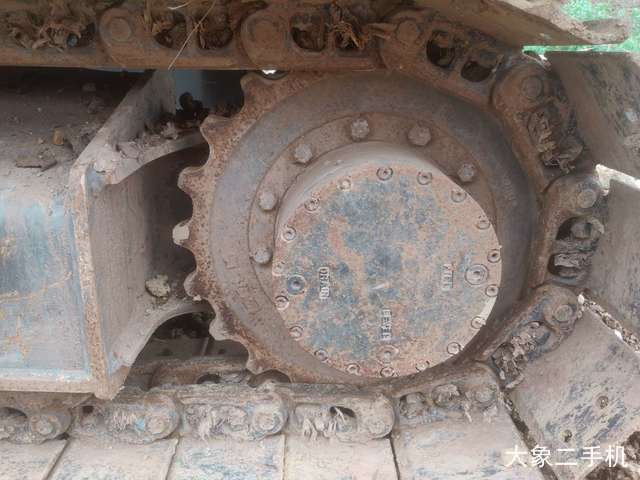 山东临工 E680F 挖掘机