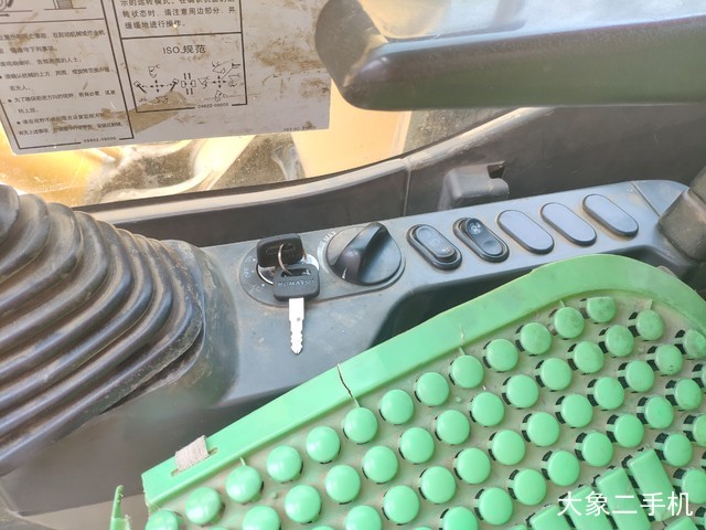 小松 PC240LC-8 挖掘机