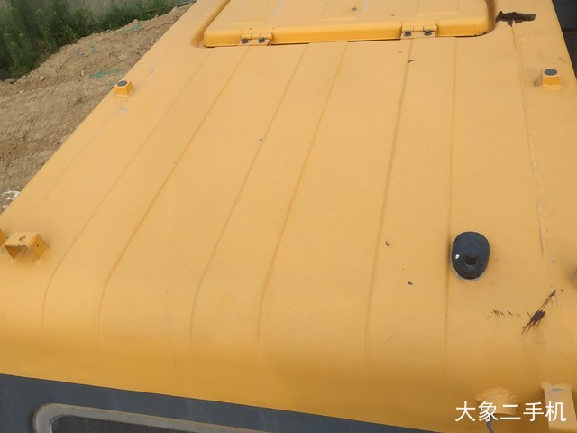 现代 R215LVS 挖掘机