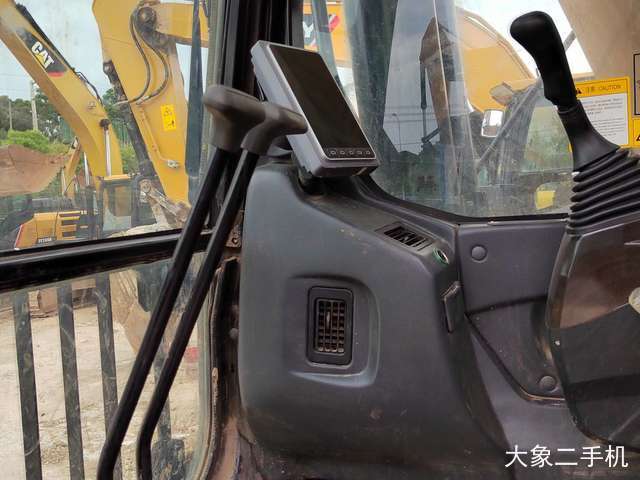 三一重工 SY375H 挖掘机