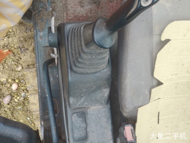 现代 R150LC-9 挖掘机