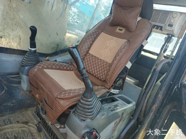 小松 PC220-7 挖掘机