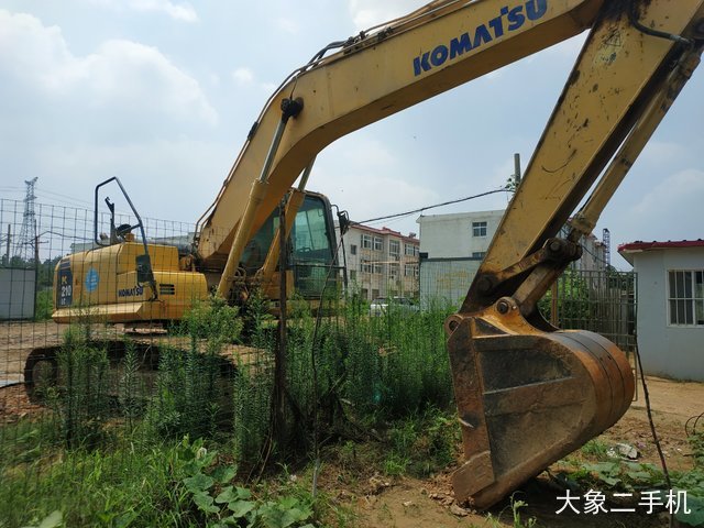 小松 PC210-8 挖掘机