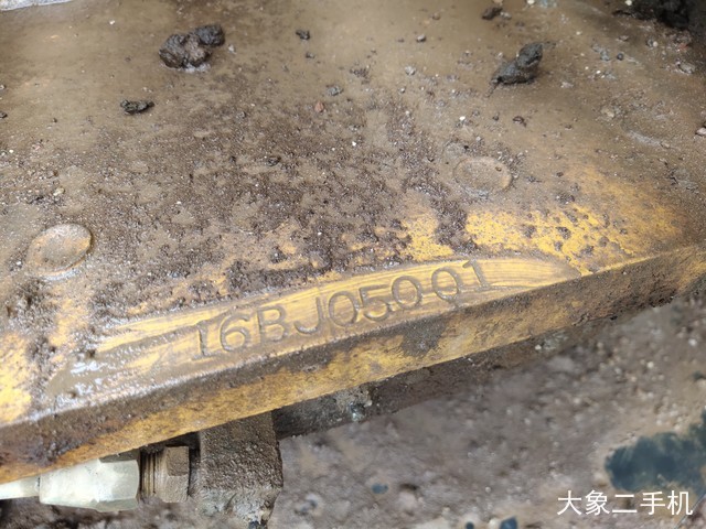 小松 PC240LC-8M0 挖掘机