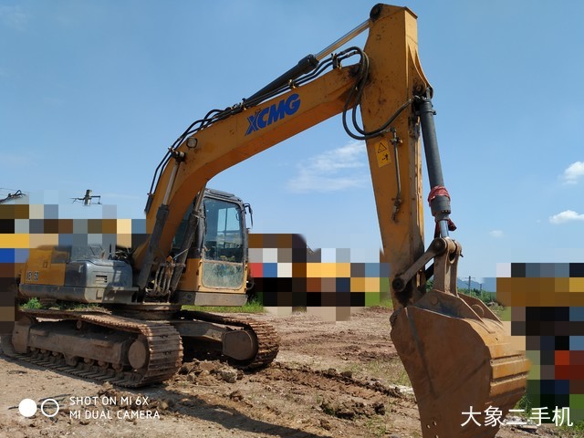 徐工 XE135D 挖掘机