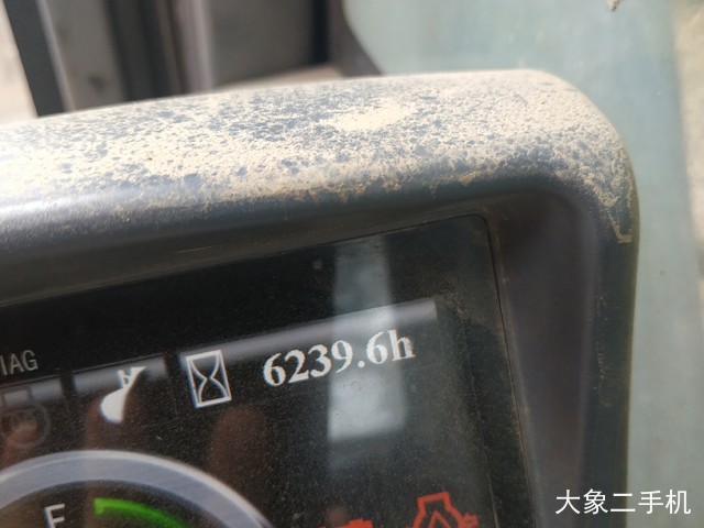 徐工 XE150D 挖掘机