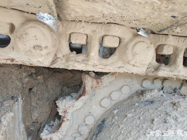 现代 R225LC-7 挖掘机