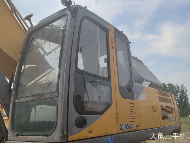 徐工 XE370CA 挖掘机