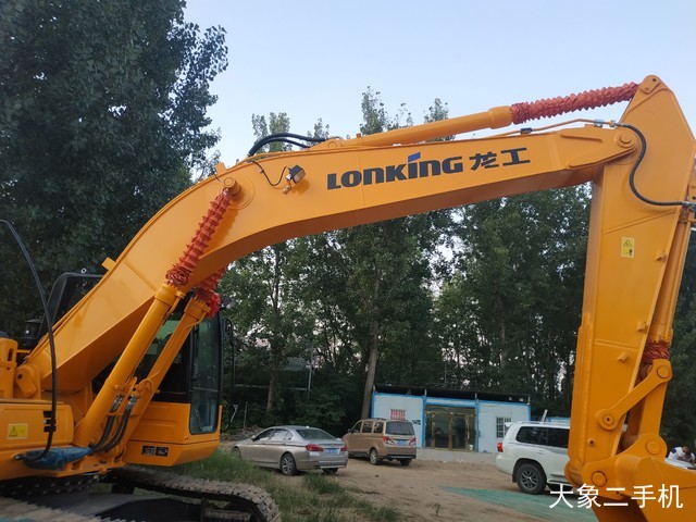 龙工 LG6225E 挖掘机
