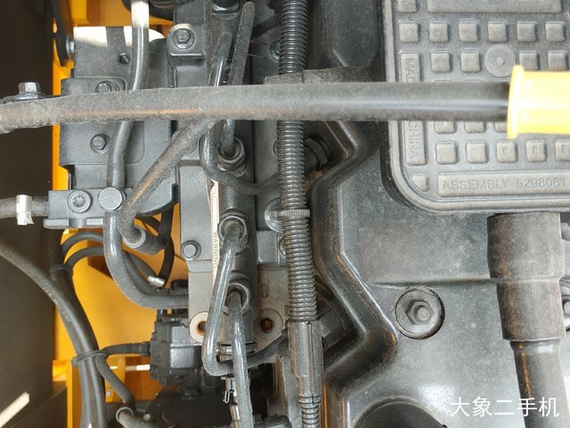 龙工 LG6225E 挖掘机