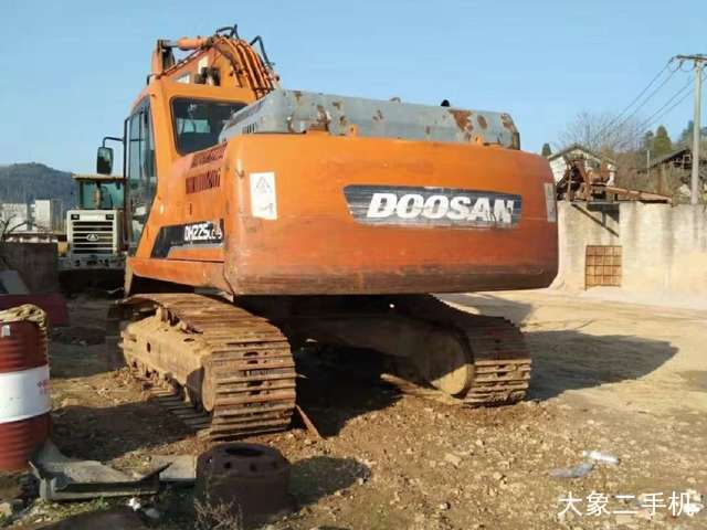 斗山 DH215-7 挖掘机