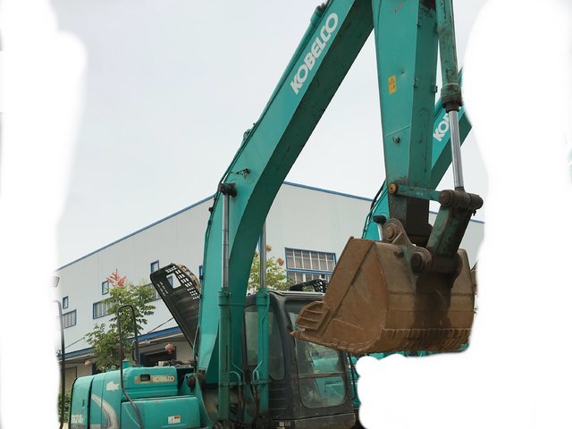 神钢 SK210LC-8 挖掘机